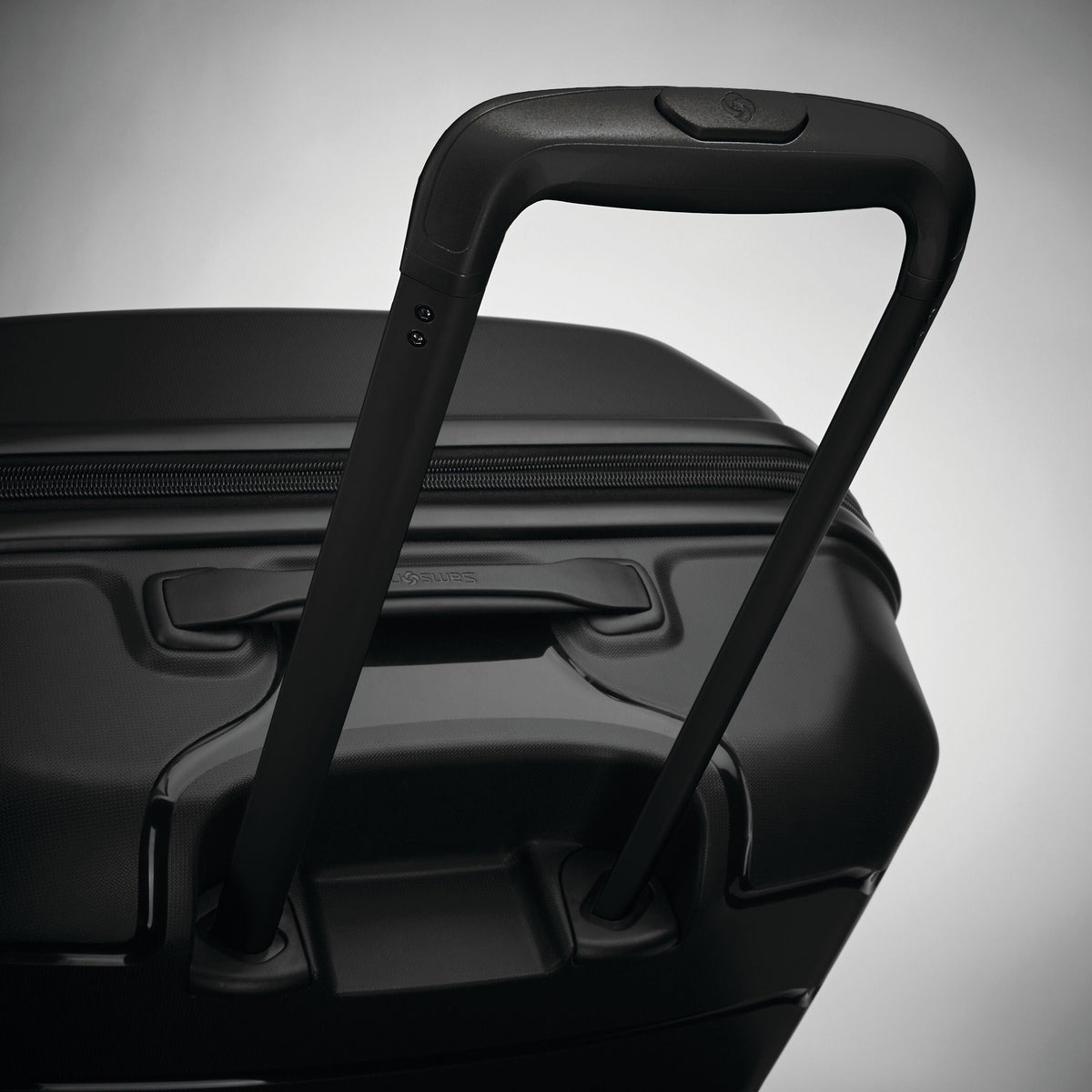 Freeform Carry-On Spinner