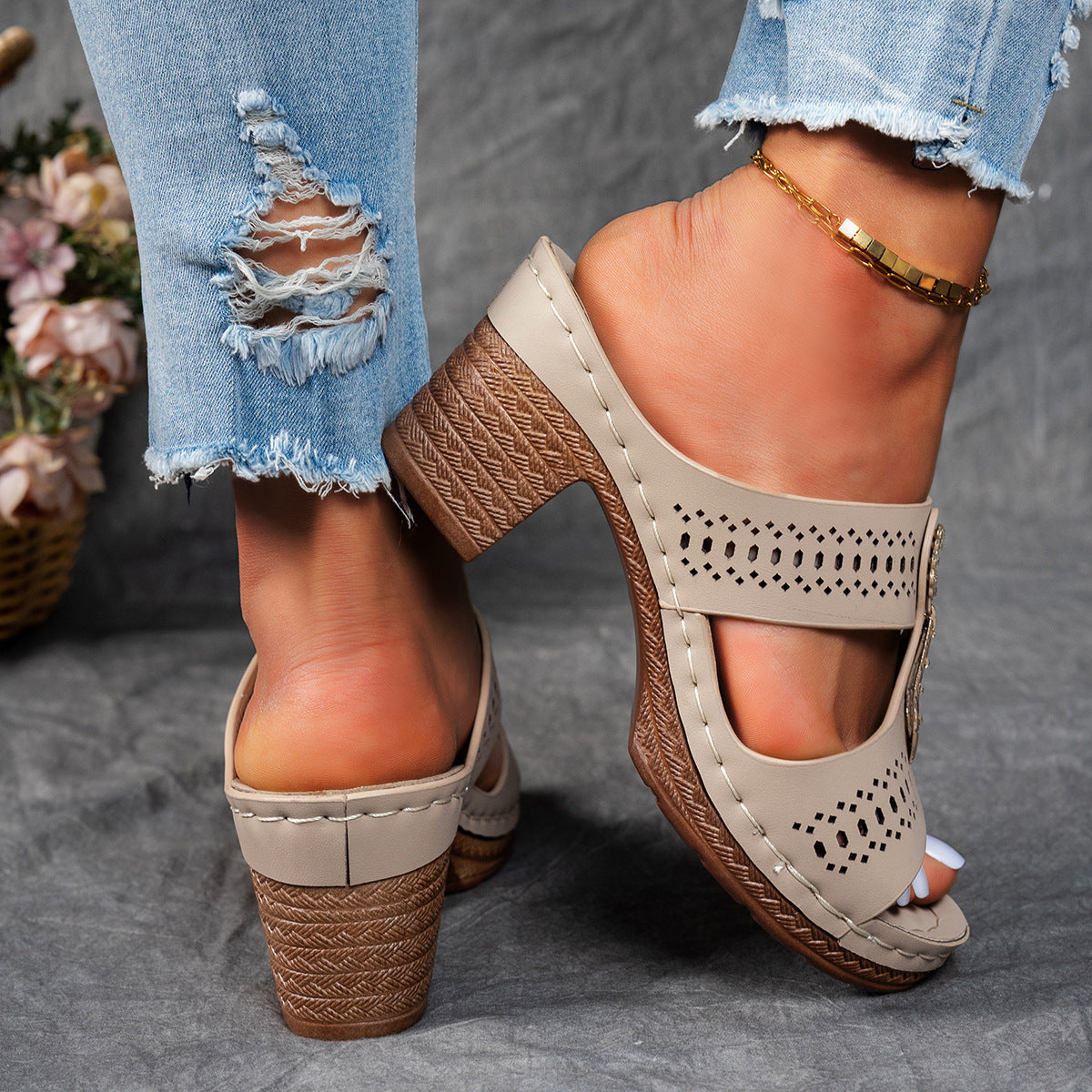 Sandali ortopedici con tacco e strass